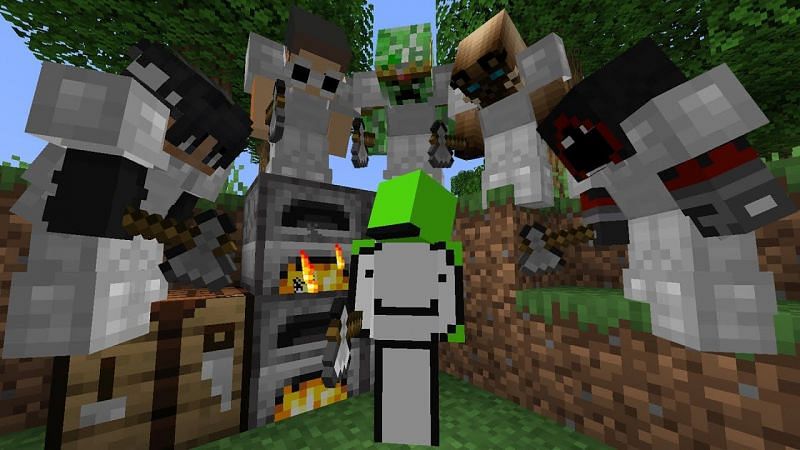 The thumbnail for Dream&#039;s Minecraft Speedrunner VS 5 Hunters (Image via YouTube)