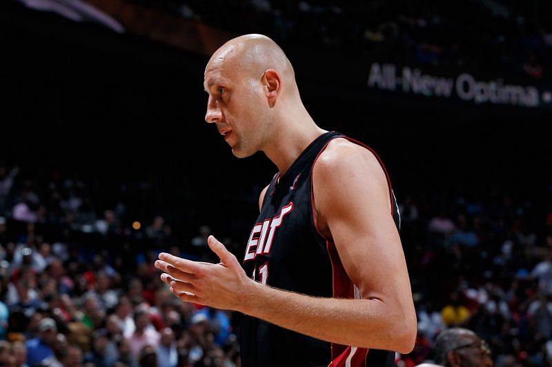 Zydrunas Ilgauskas (#11) walks off the court.