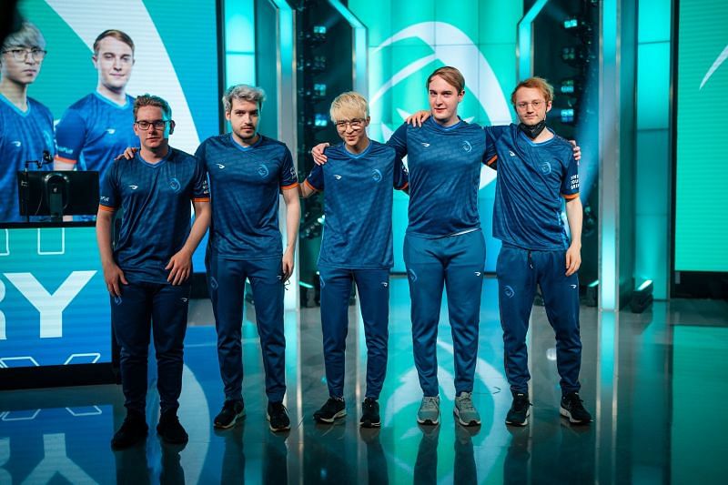 Rogue became the first LEC team to make it into Worlds (Image via League of Legends)