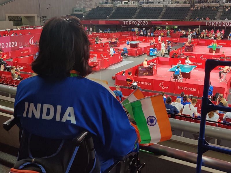 Deepa Malik watching Sonalben Patel in action at the Tokyo Paralympic Games