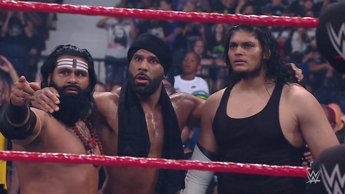WWE Raw का एपिसोड काफी शानदार रहा और इसमें कई सुपरस्टार्स की वापसी भी देखने को मिली है 