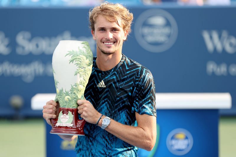 Alexander Zverev with the trophy at the 2021 Western &amp; Southern Open.