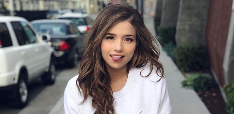 Pokimane recently received a bit of backlash after she used AAVE language on the title of her Twitch stream (Image via imane/Twitter)