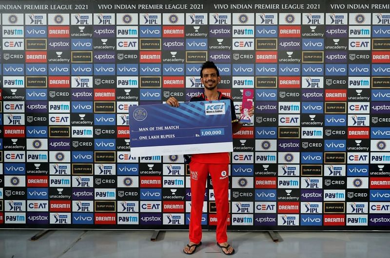 Yuzvendra Chahal with the Man of The Match award (Image: IPL)