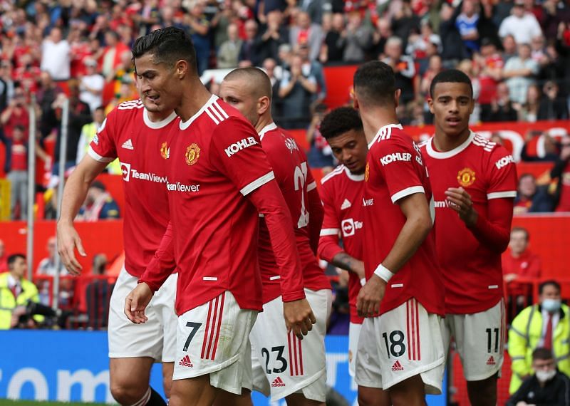 Manchester United thumped Newcastle United 4-1 at Old Trafford