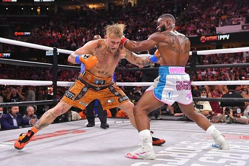 Jake Paul (left) in action against Tyron Woodley (right) in Cleveland