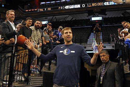 Dallas Mavericks v San Antonio Spurs