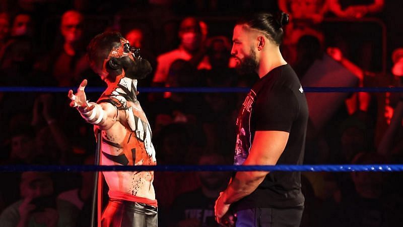 WWE Extreme Rules 2021 में रोमन रेंस और डीमन फिन बैलर के बीच हुआ मैच