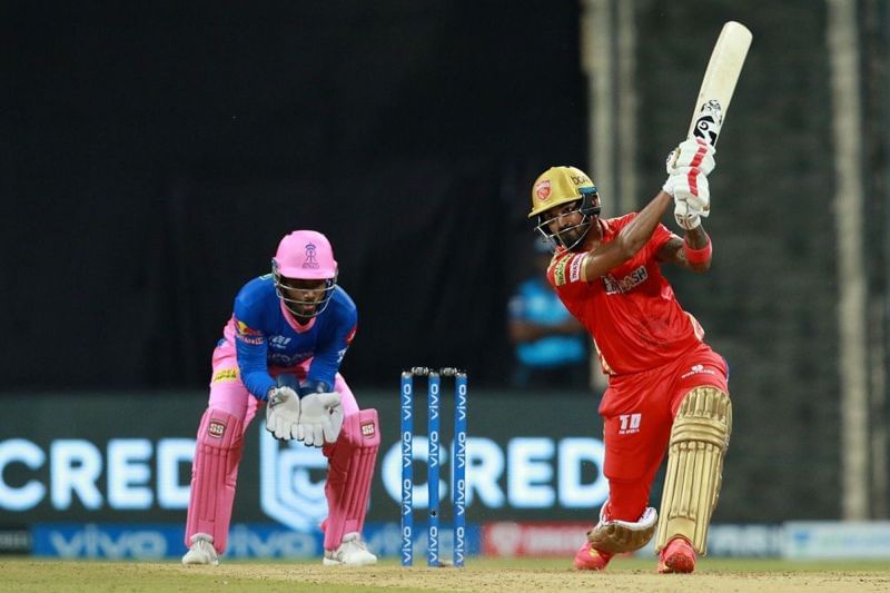 How will KL Rahul(right) fare in the UAE leg of IPL 2021? (Image Courtesy: IPLT20.com)