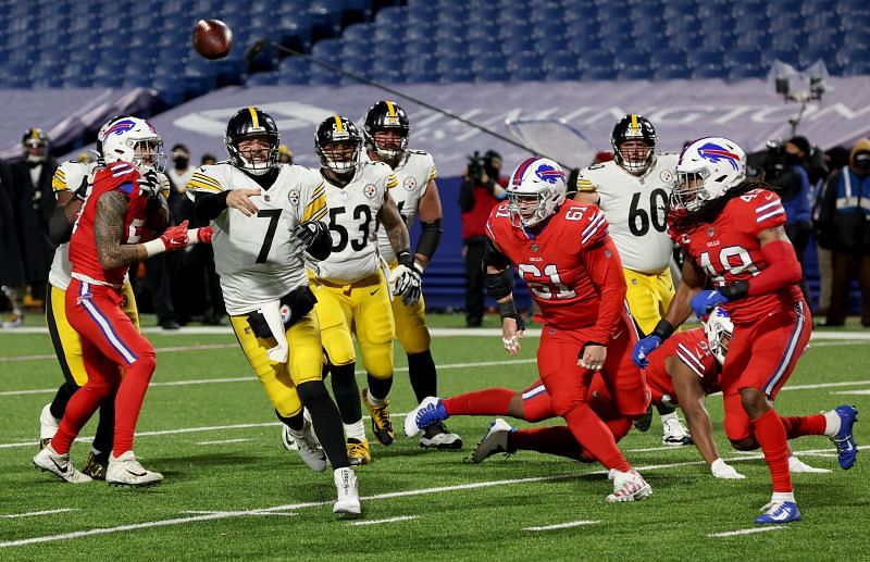 Pittsburgh Steelers v Buffalo Bills