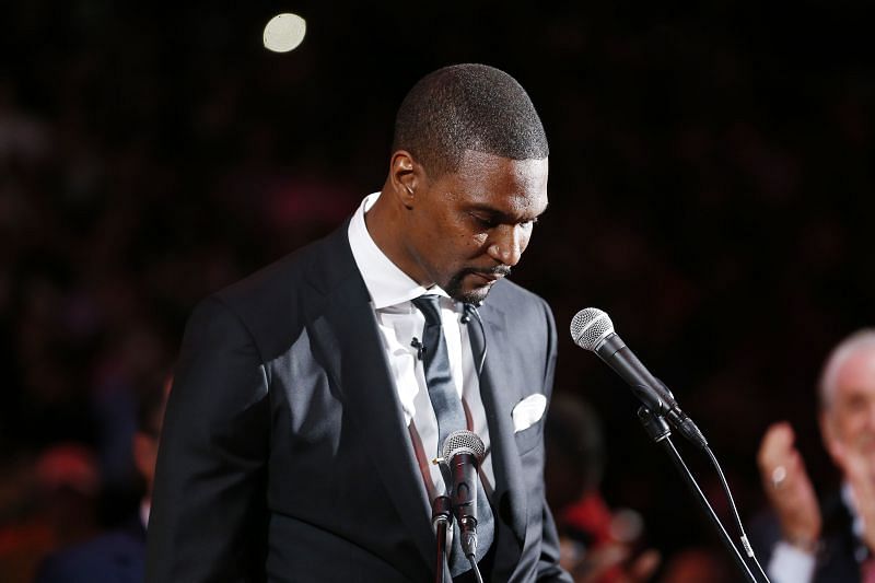 Chris Bosh gets his jersey no.1 retired by the Miami Heat