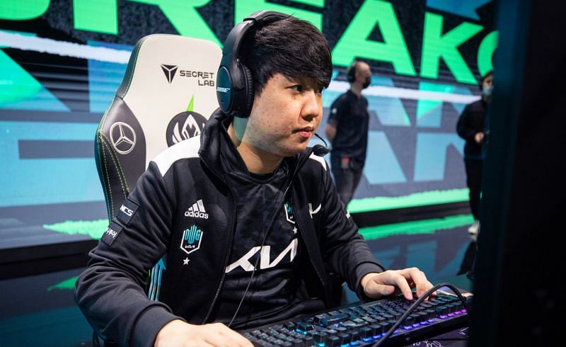 Khan&#039;s experience plays a huge role in the success of DWG KIA (Image via League of Legends)