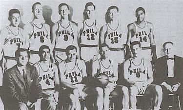 1955-56 Philadelphia Warriors had an average age of 25.58 years/