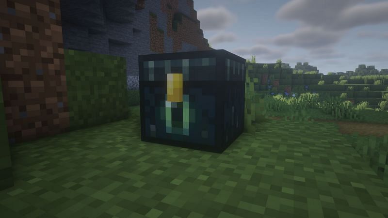 Ender Chest crafting in Minecraft, one of the best storage options