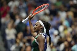 "If you're changing your clothes, what are you changing? What are you doing in there?" - Sloane Stephens on extended toilet breaks