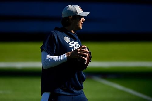 Nick Foles of the Chicago Bears before a game against Carolina Panthers