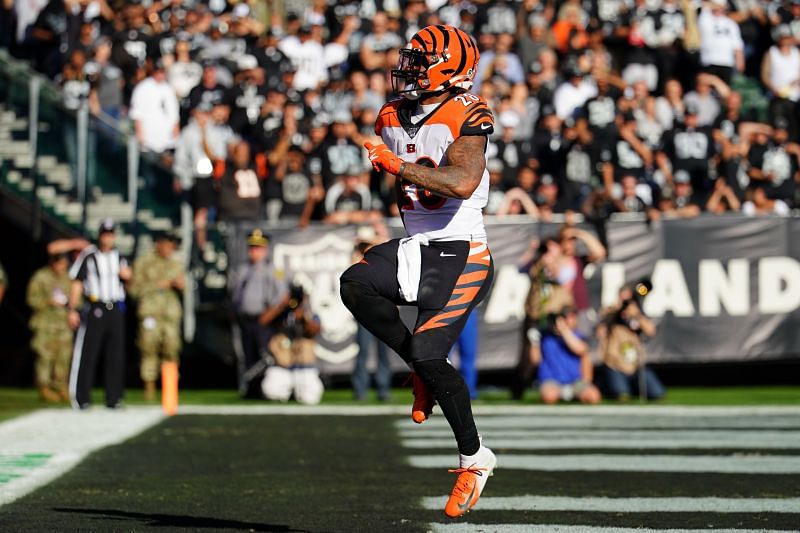 Joe Mixon should start for your fantasy team this week