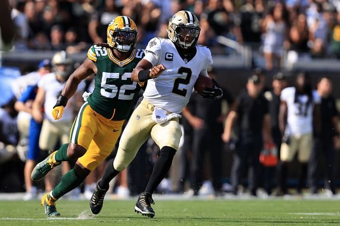 "Jameis Winston for MVP!" - Twitter raves about QBs incredible showing against Aaron Rodgers and Green Bay Packers