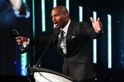 "I'm sick of Aaron Rodgers" - Osi Umenyiora feels Packers QB should take inspiration from Russell Wilson
