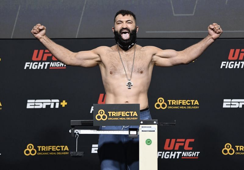 Andrei Arlovski made an odd defense of his interim UFC heavyweight title at UFC 53 in 2005