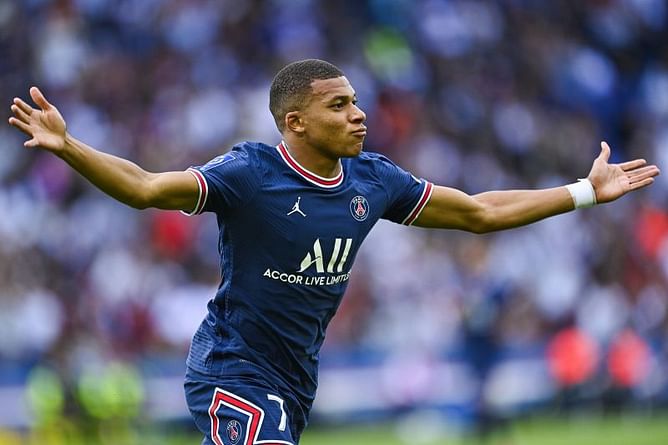 PSG 4-0 Clermont Foot: 5 Talking points as goals from Herrera, Mbappe and Gueye keep PSG's 100% record intact | Ligue 1 2021-22