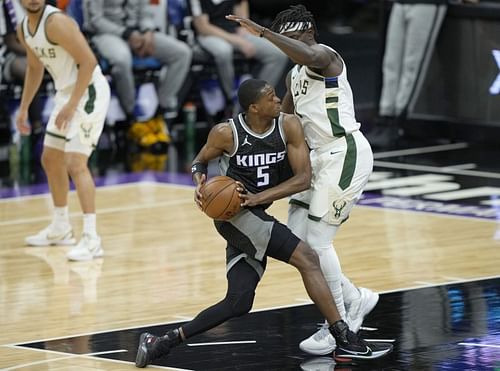 Milwaukee Bucks v Sacramento Kings