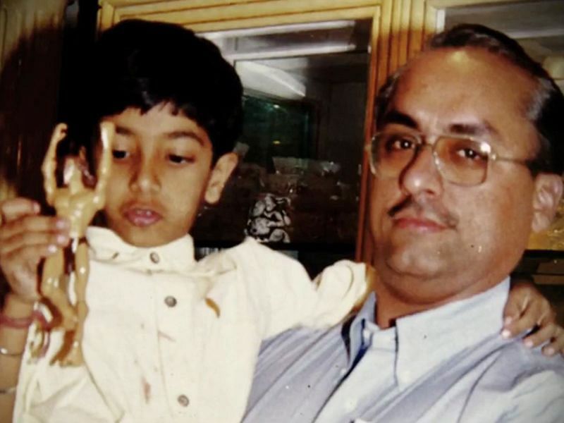 Childhood picture of Jasprit Bumrah with his Father