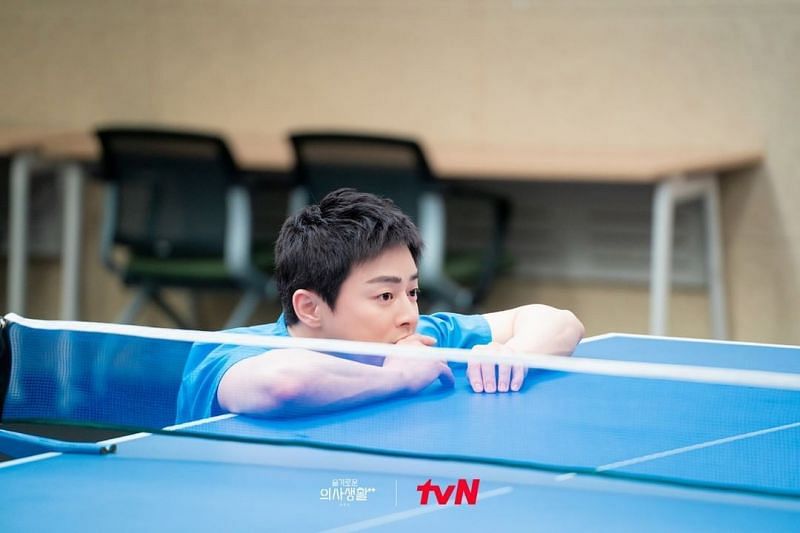 Lee Ik-jun in Hospital Playlist season 2 (Image via tvNdrama/Instagram)
