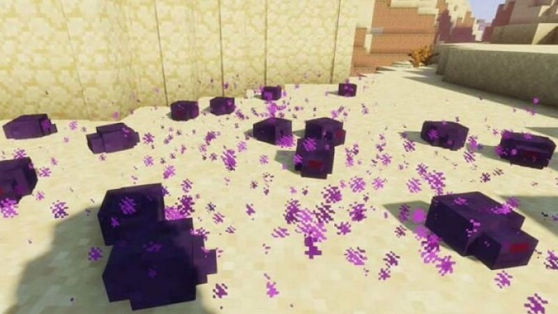 An image of several endermites in one of Minecraft&#039;s desert biome. (Image via Minecraft)