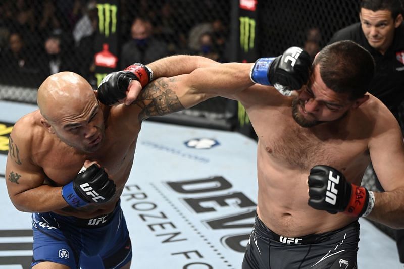 Nick Diaz looked past his best in his clash with Robbie Lawler