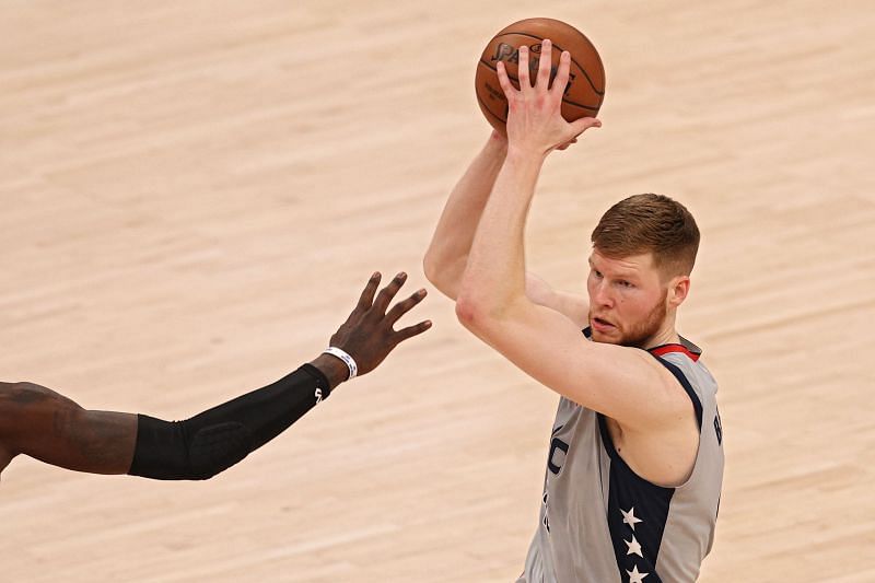 Davis Bertans (right) in action during an NBA game.