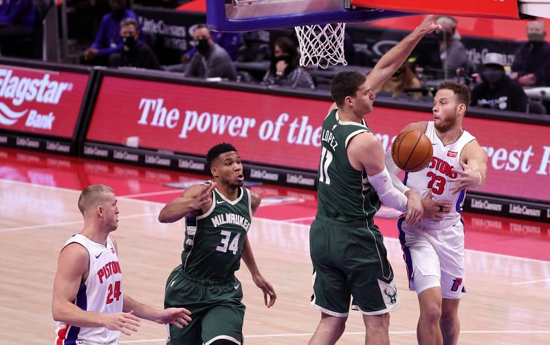 Blake Griffin passes the ball during an NBA game..