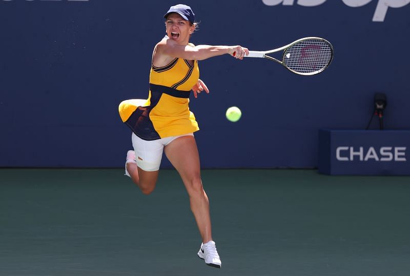 Simona Halep against Elena Rybakina at the 2021 US Open