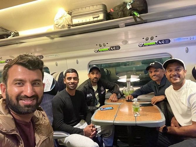 IND vs ENG 2021: Team India on the way to Manchester for final Test