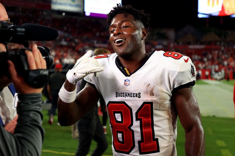 NFL Games Today: Will Antonio Brown play against the Los Angeles Rams