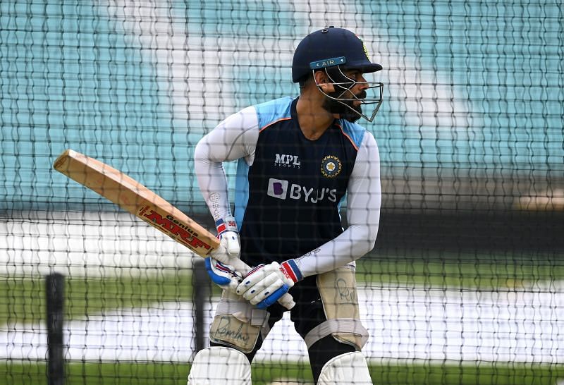 विराट कोहली ने इंग्लैंड के खिलाफ चल रही टेस्ट सीरीज की 5 पारियों में कुल 124 रन बनायें हैं