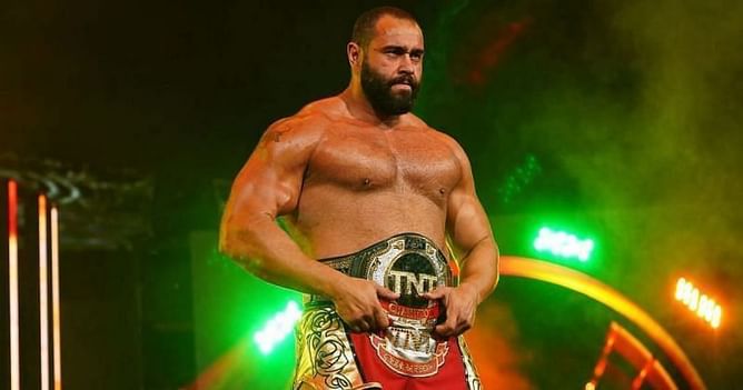 Former WWE star spotted with AEW TNT Champion Miro, teases title challenge