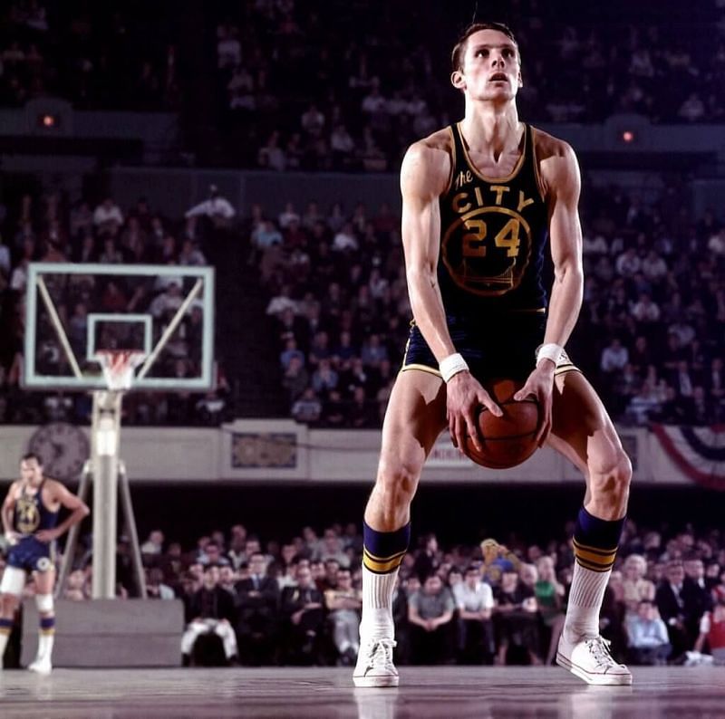 Rick Barry&#039;s free throw style is something every player having difficulty at the line should try