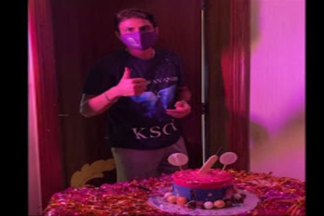 IPL 2021: [Watch]- KKR surprise Shubman Gill with a cake on his 22nd birthday