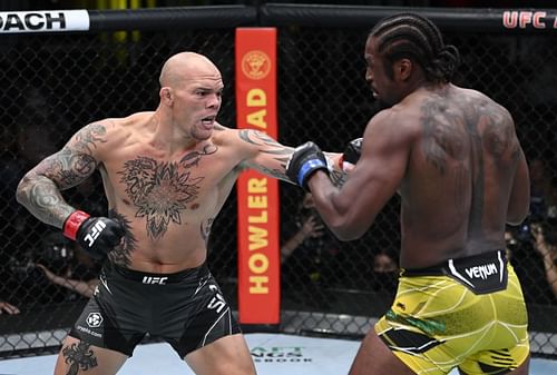 Anthony Smith pulled off a big win over Ryan Spann in last night's UFC main event