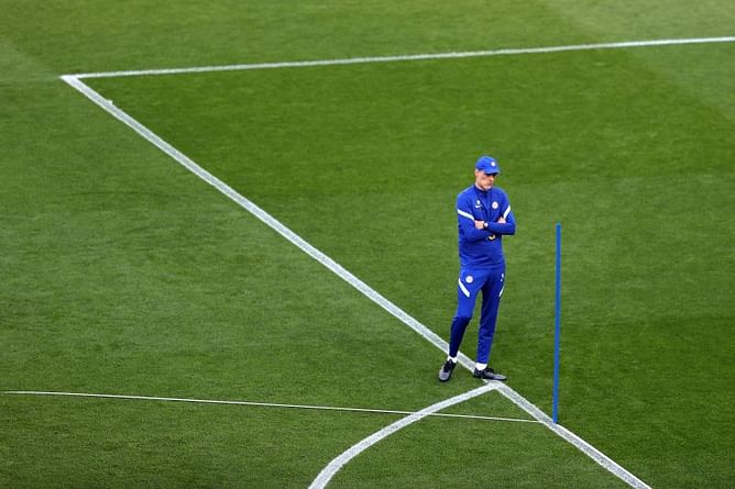 Chelsea eye potential swoop for PSG-linked midfielder - Reports