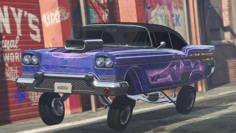 The Declasse Tornado Sports Classic Convertible equipped with Hydraulic Suspension in GTA Online (Image via Rockstar Games)
