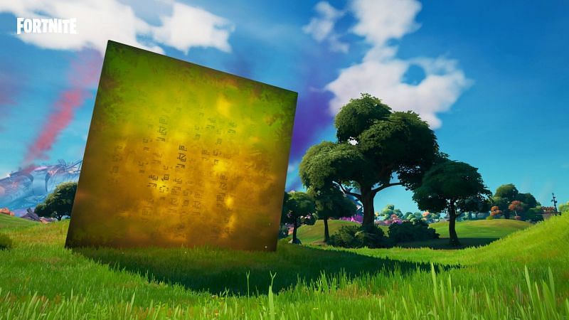 A Golden Cube has spawned outside of Holly Hedges as Season 8 begins (Image via Epic Games)