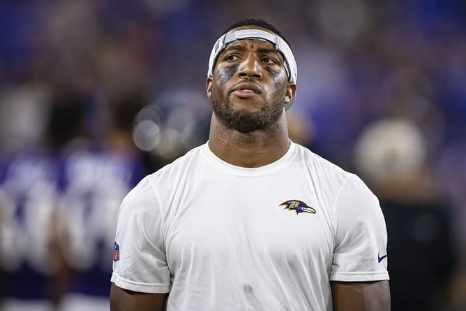 Twitter roasts Marlon Humphrey for failing to realize he had an interception against the Las Vegas Raiders