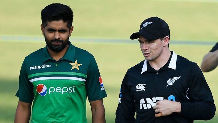 New Zealand stand-in captain Tom Latham (right) and Pakistan captain Babar Azam [Image-Getty]