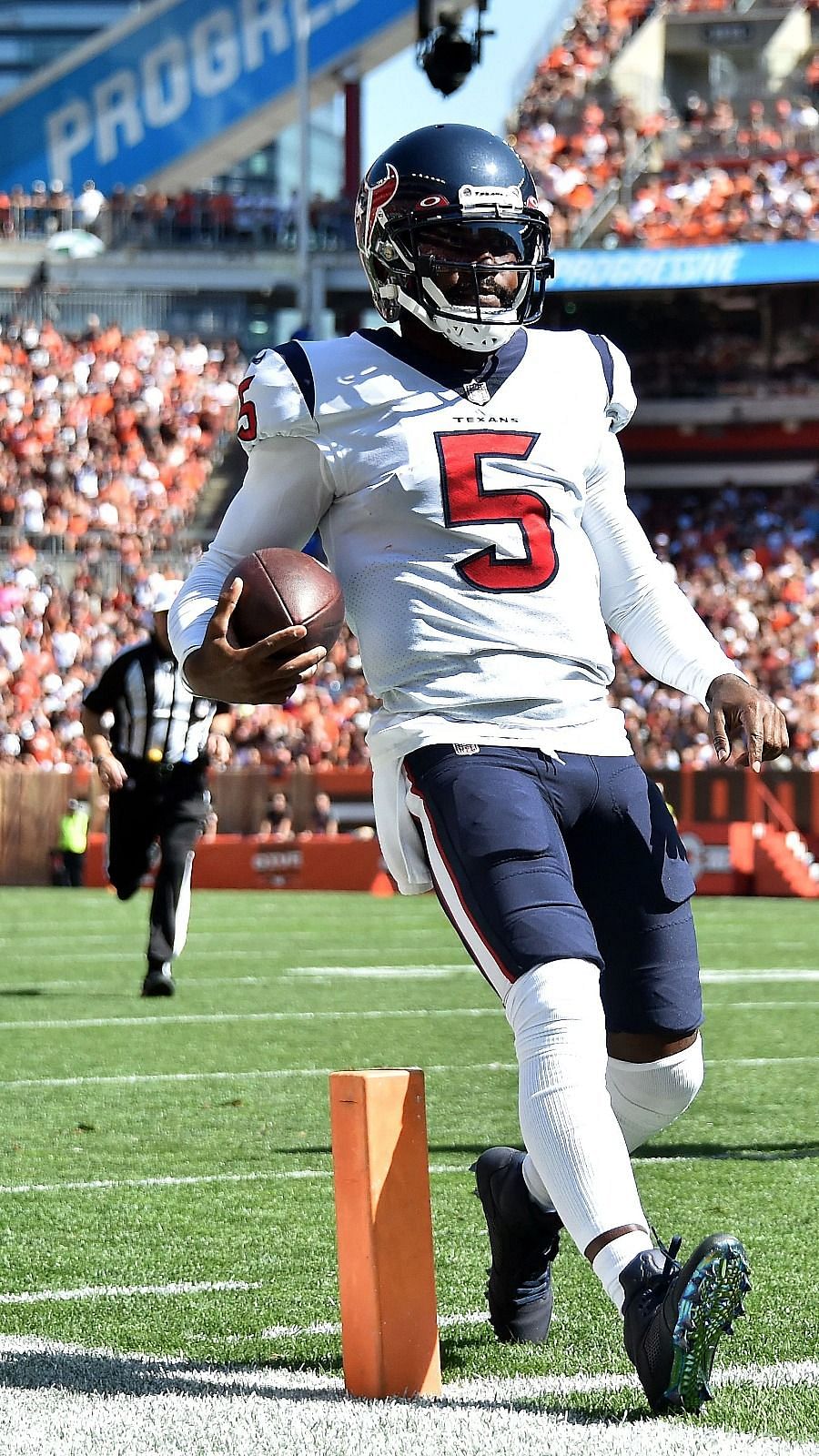 Houston Texans name Tyrod Taylor the starting QB over Deshaun Watson