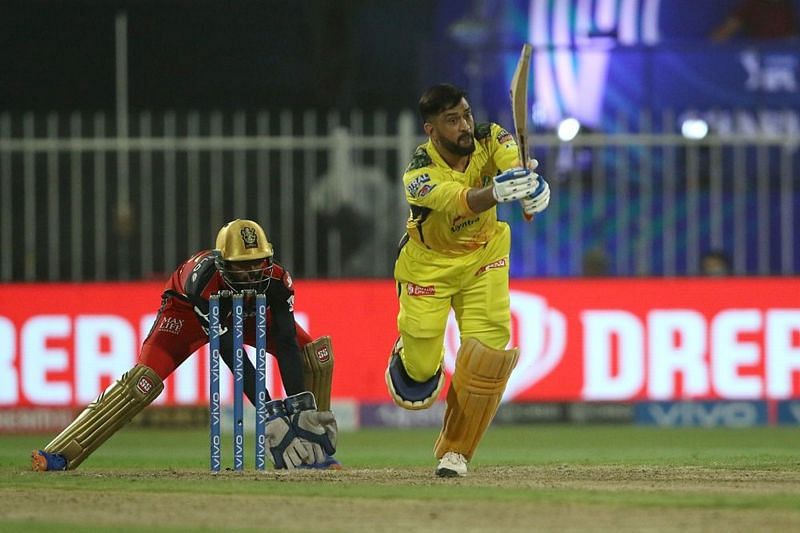 एम एस धोनी बल्लेबाजी के दौरान (Photo Credit - IPLT20)