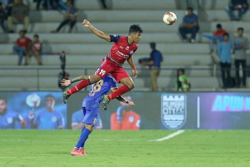 Sandip Mandi in action for Jamshedpur FC (Image Courtesy: ISL Media)