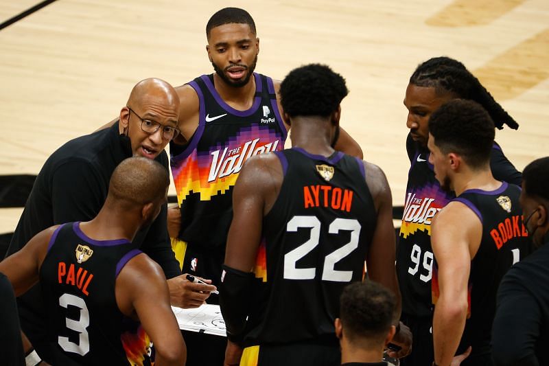 Head coach Monty Williams of the Phoenix Suns talks to his team.