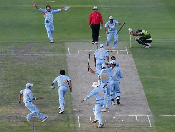 Team India celebrate after winning 2007 T20 World Cup final.